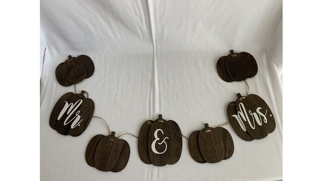 Mr & Mrs Pumpkin String Mr & Mrs Pumpkin String